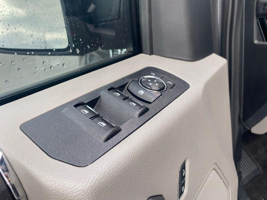 used 2020 Ford F-150 car, priced at $29,000