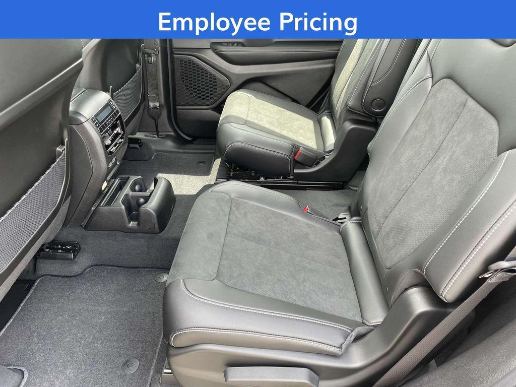 new 2025 Jeep Grand Cherokee L car, priced at $38,125