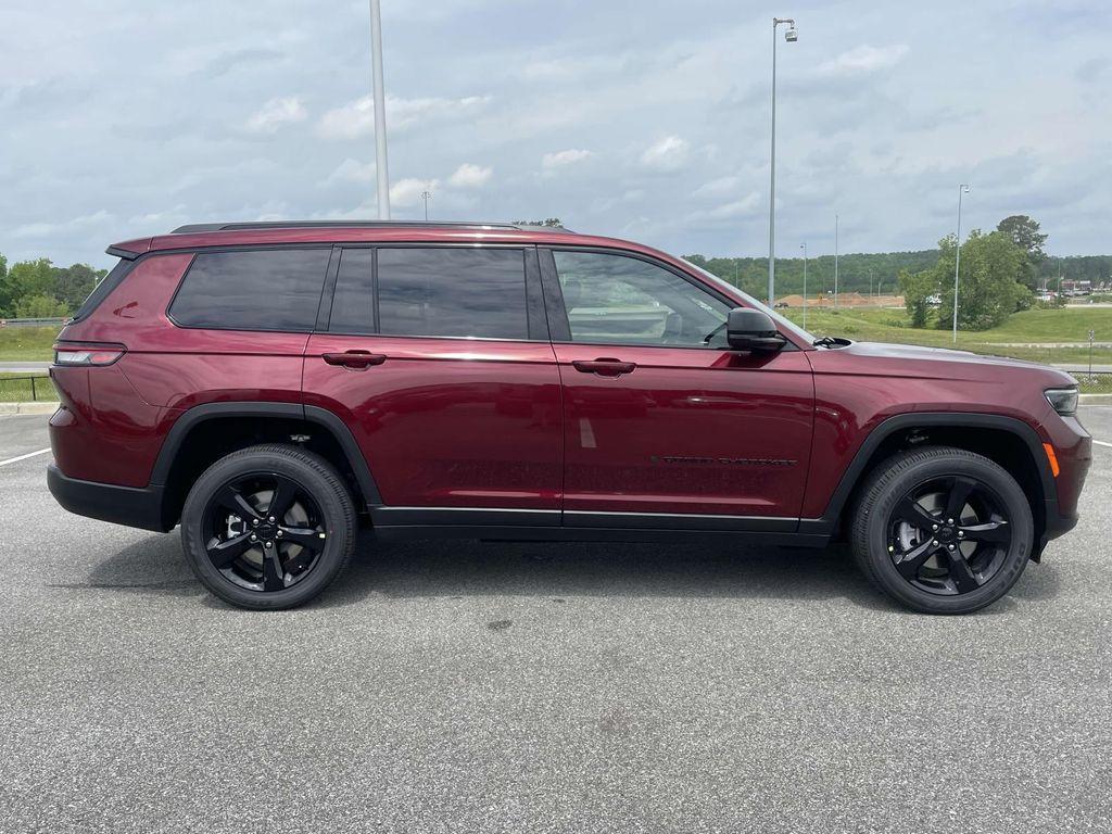 new 2025 Jeep Grand Cherokee L car, priced at $39,625