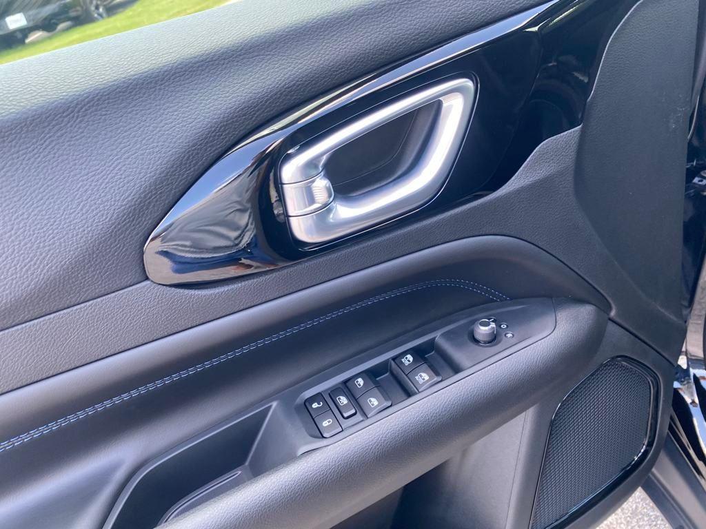 new 2025 Jeep Compass car, priced at $23,755