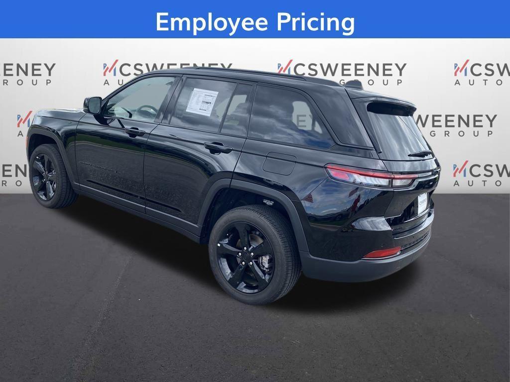 new 2025 Jeep Grand Cherokee car, priced at $35,925