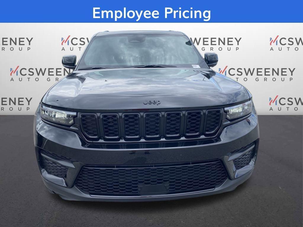 new 2025 Jeep Grand Cherokee car, priced at $35,925