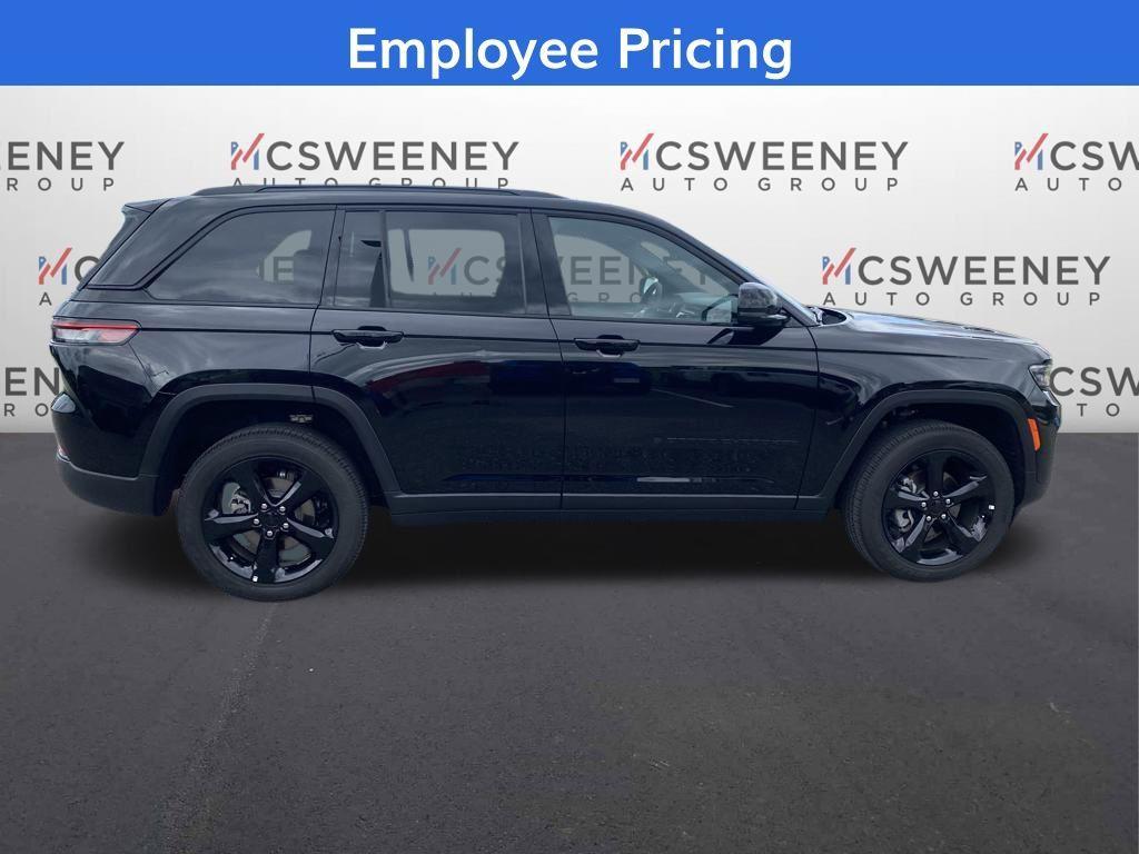 new 2025 Jeep Grand Cherokee car, priced at $35,925