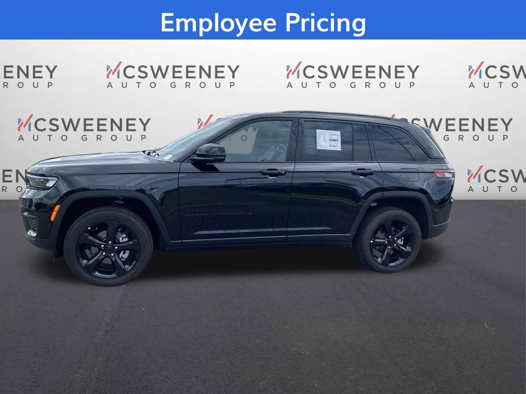 new 2025 Jeep Grand Cherokee car, priced at $35,925