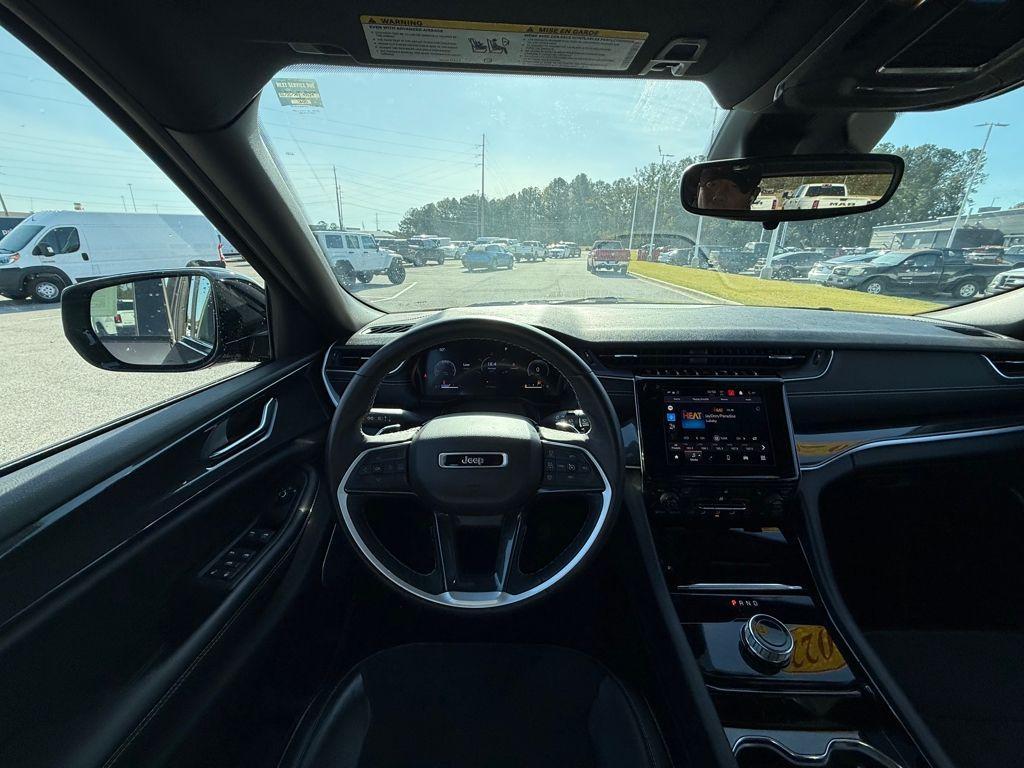 used 2022 Jeep Grand Cherokee car, priced at $33,028