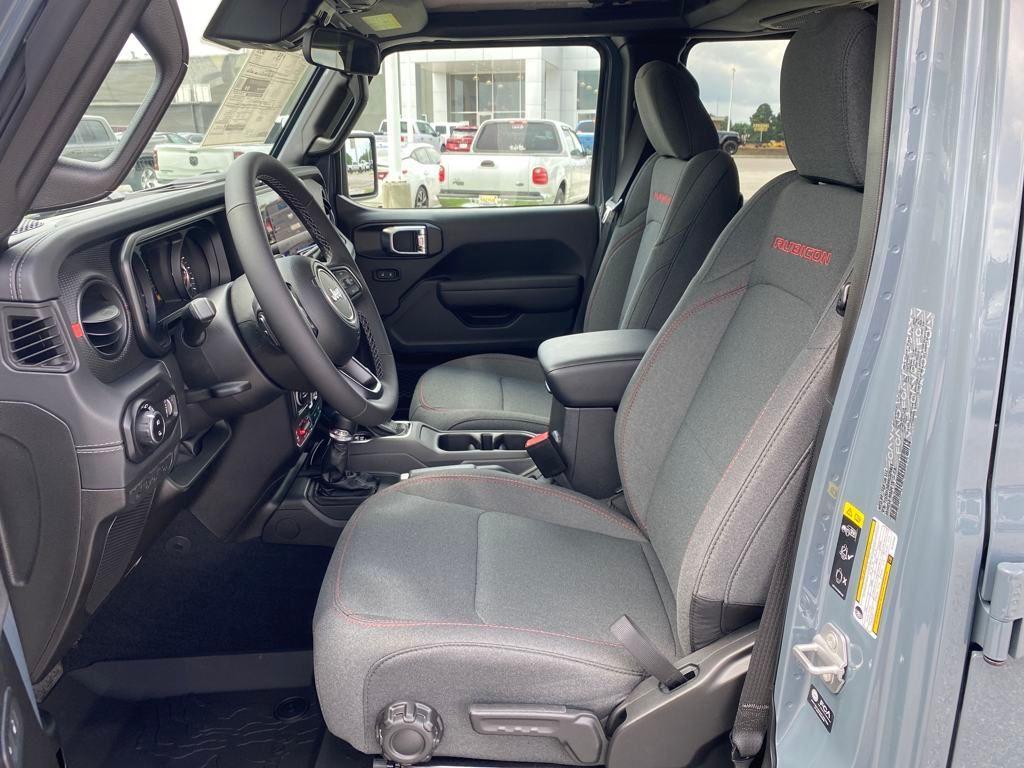 new 2025 Jeep Gladiator car, priced at $48,845