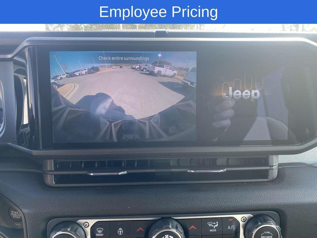 new 2024 Jeep Wrangler car, priced at $61,385