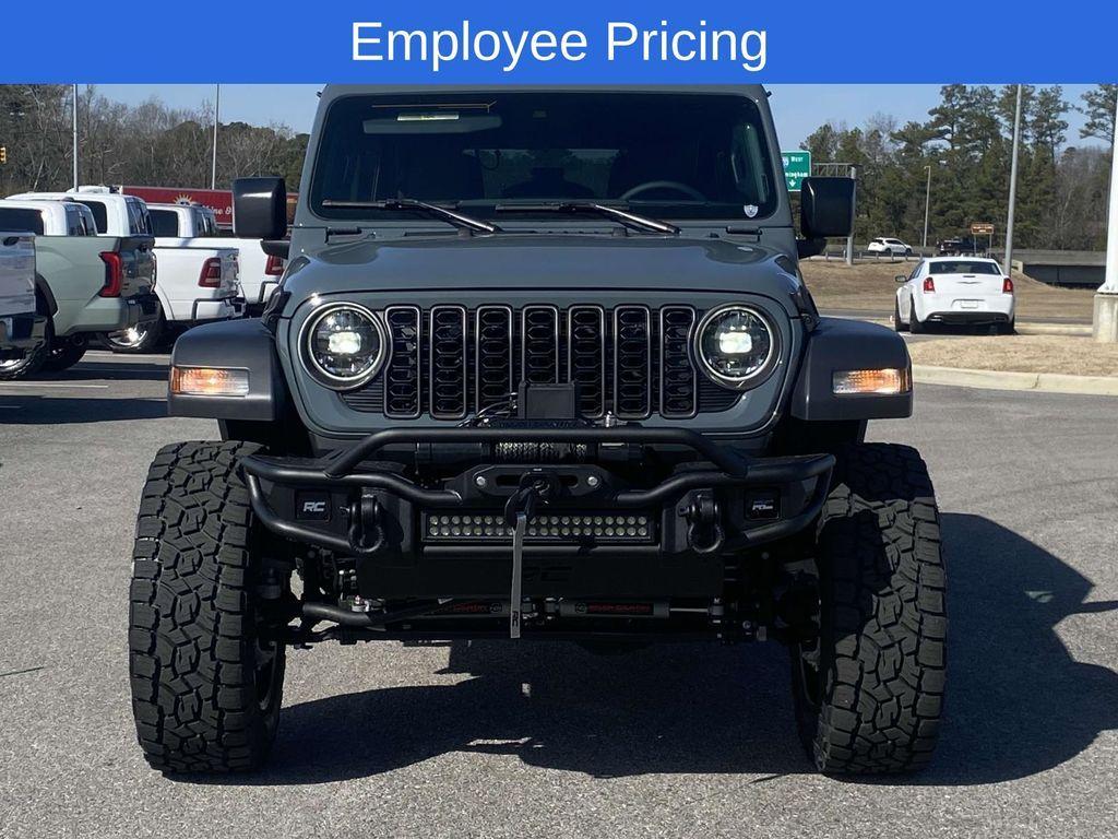 new 2024 Jeep Wrangler car, priced at $61,385