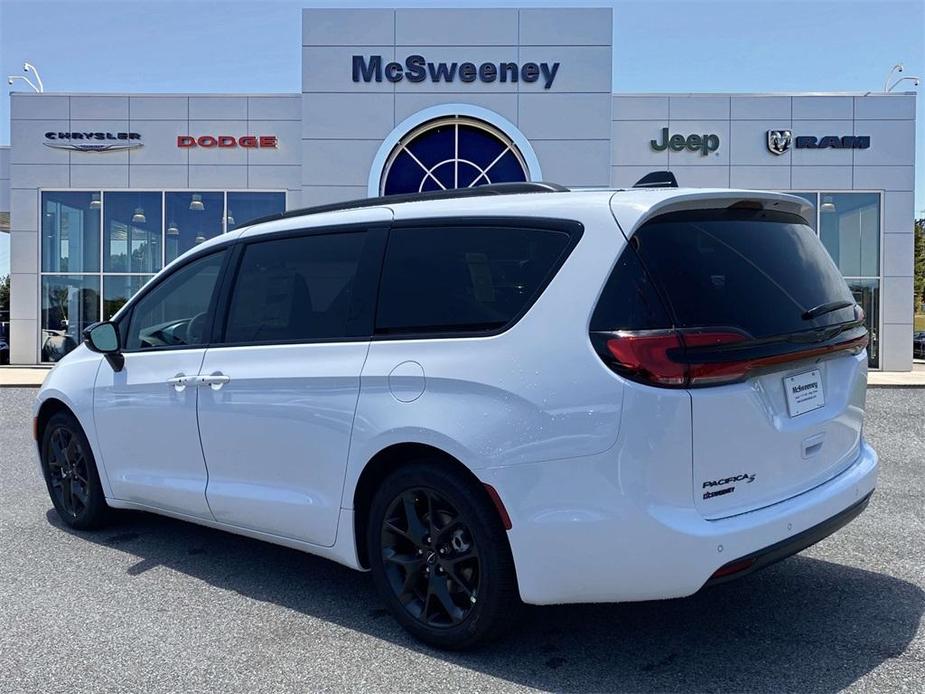 new 2024 Chrysler Pacifica car, priced at $40,473