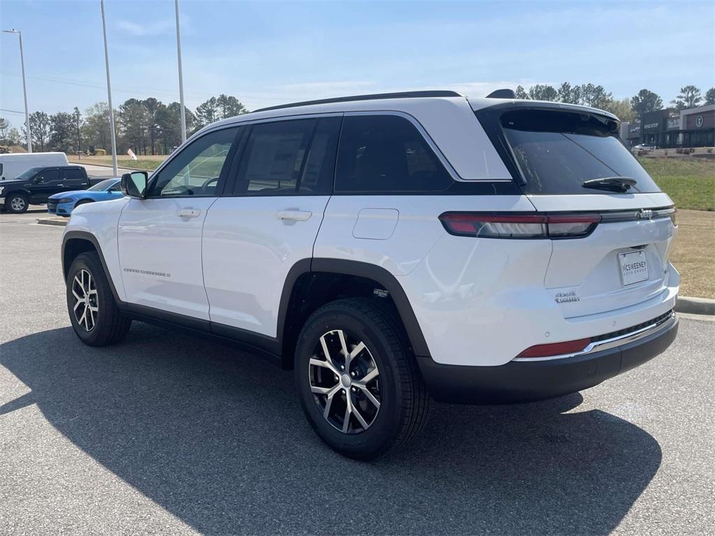 new 2025 Jeep Grand Cherokee car, priced at $42,840