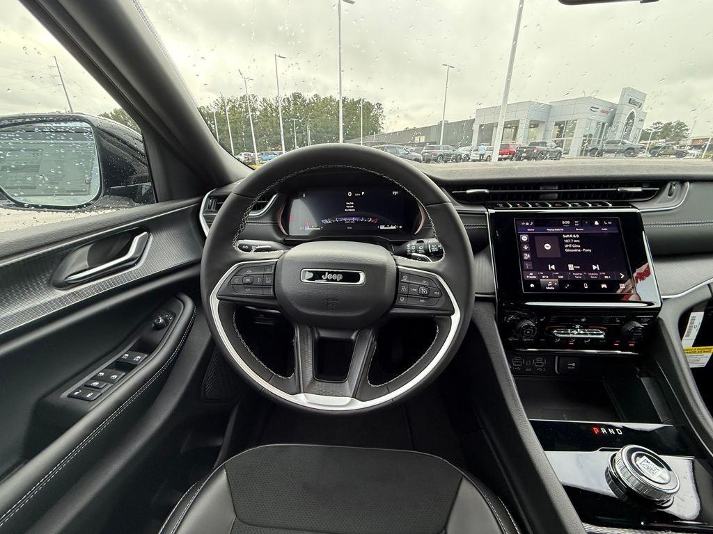 new 2025 Jeep Grand Cherokee car, priced at $35,530