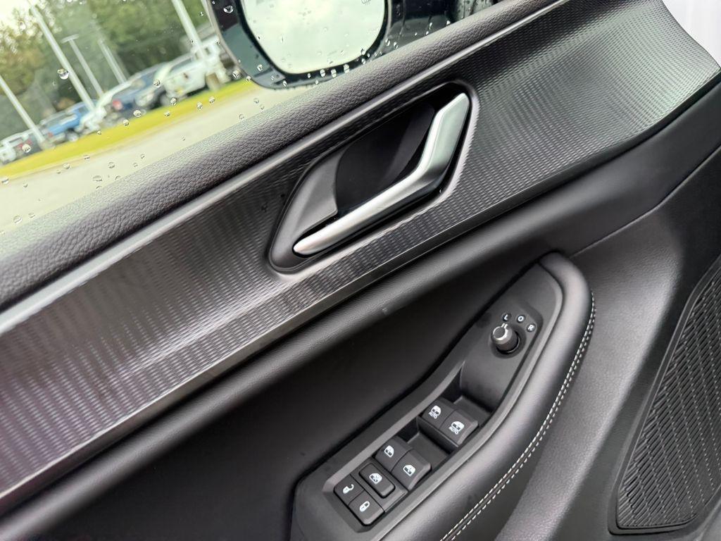 new 2025 Jeep Grand Cherokee car, priced at $35,530