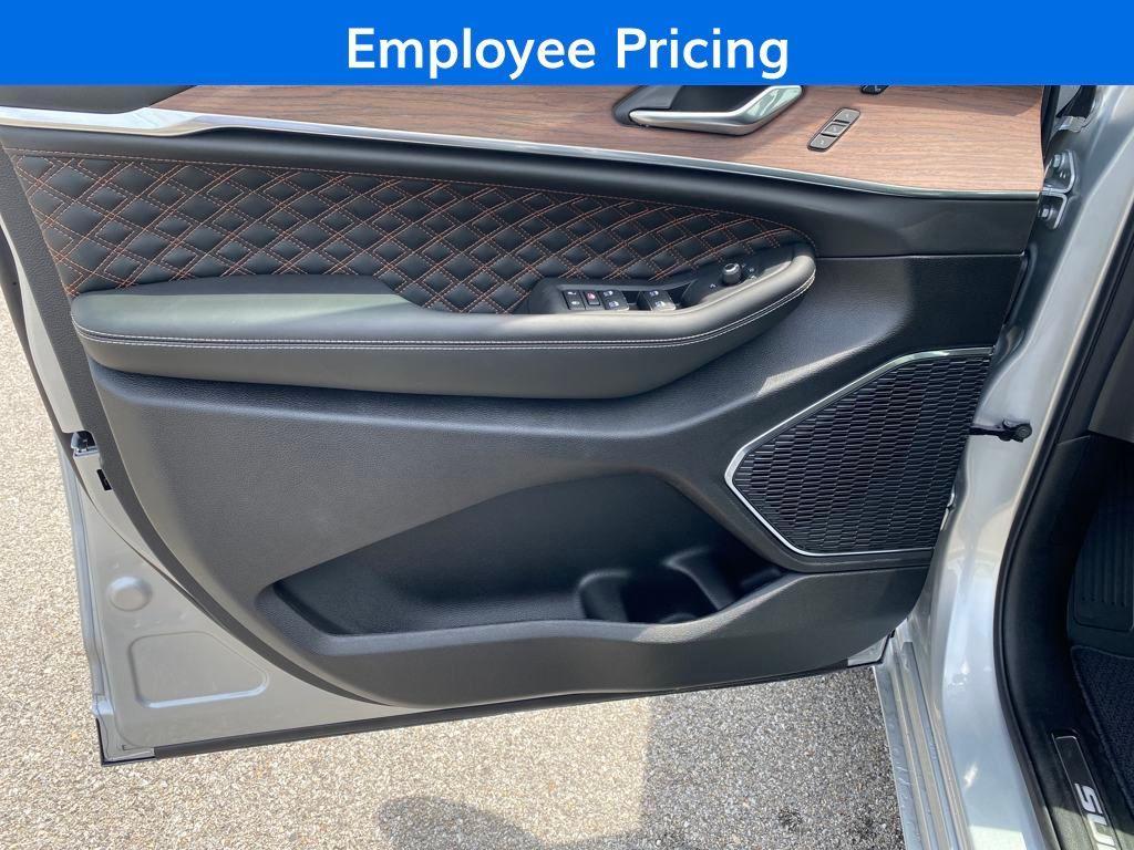 new 2025 Jeep Grand Cherokee L car, priced at $58,330