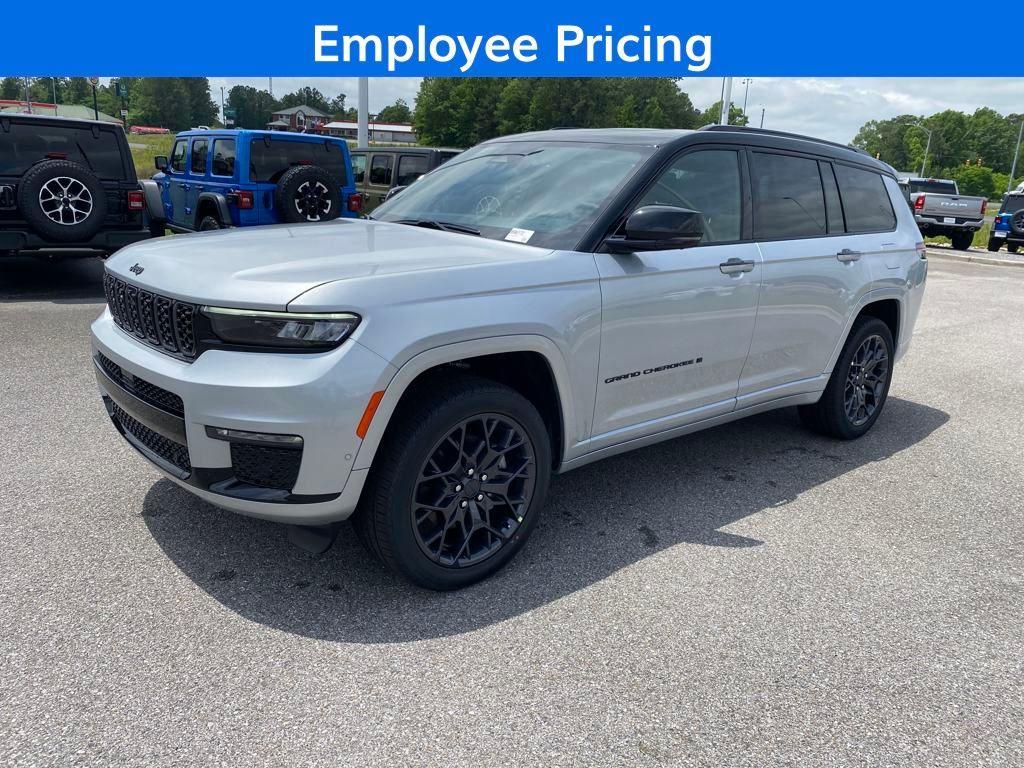 new 2025 Jeep Grand Cherokee L car, priced at $58,330