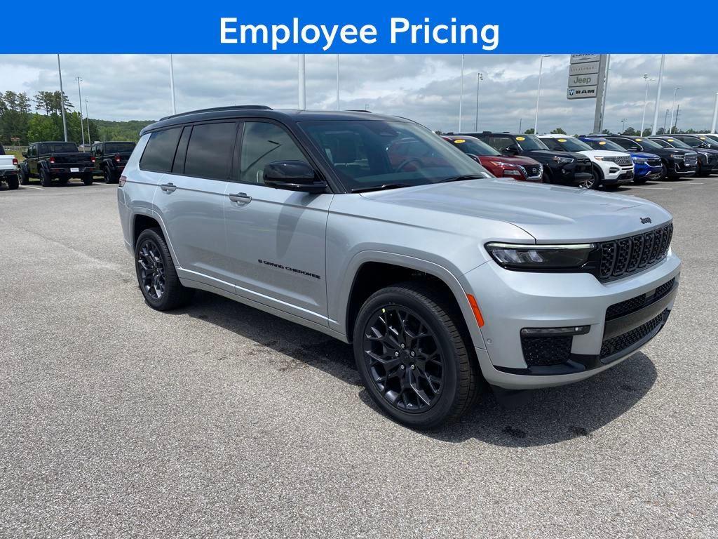 new 2025 Jeep Grand Cherokee L car, priced at $58,330