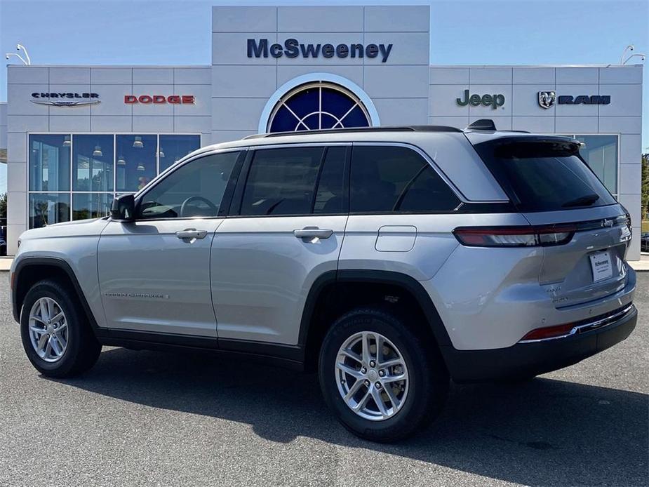 new 2024 Jeep Grand Cherokee car, priced at $29,175