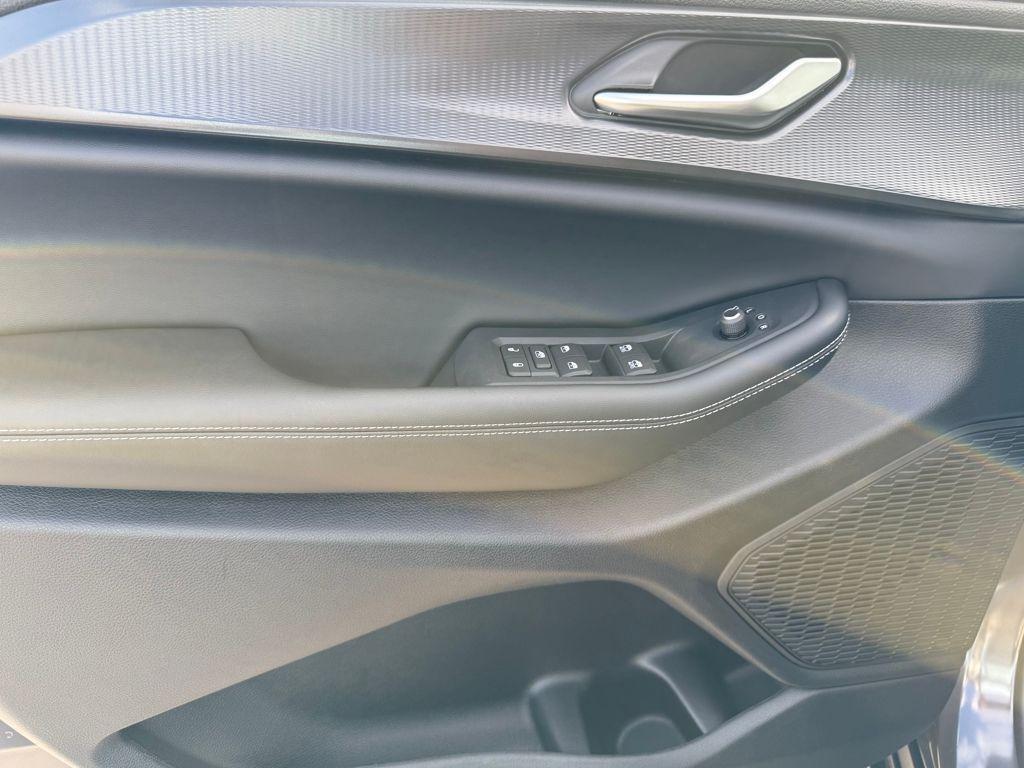 new 2025 Jeep Grand Cherokee car, priced at $33,625