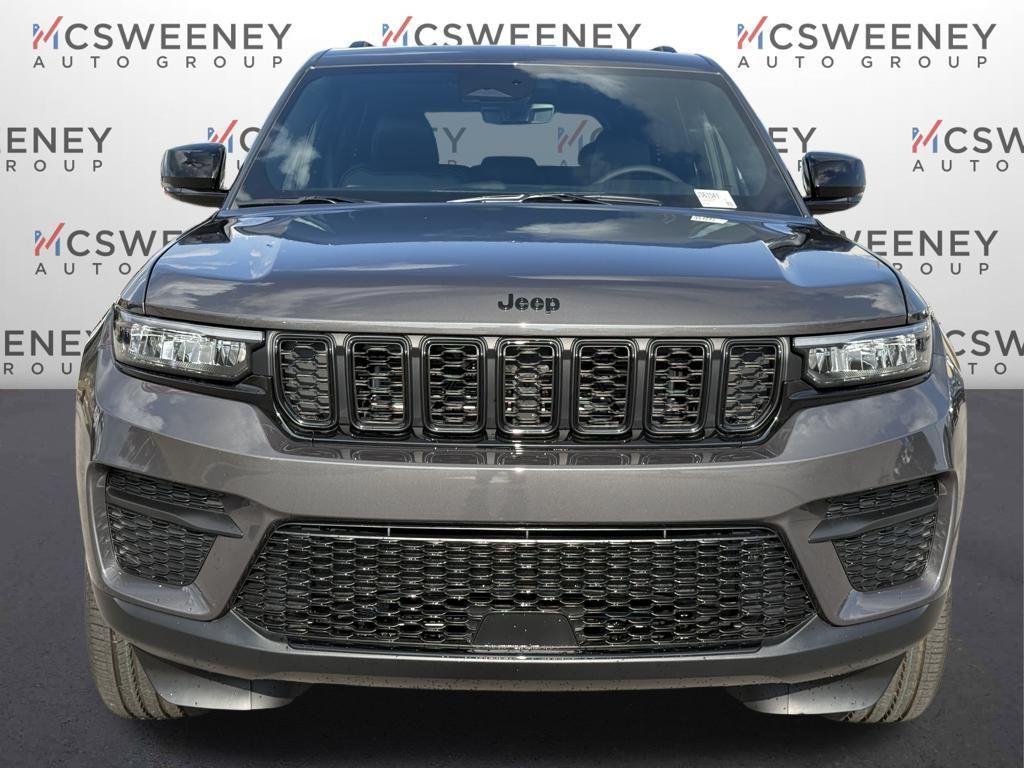 new 2025 Jeep Grand Cherokee car, priced at $33,625