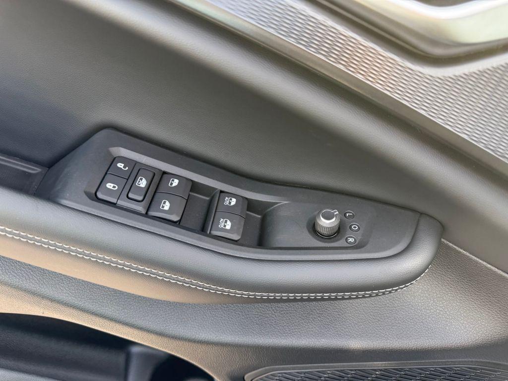 new 2025 Jeep Grand Cherokee car, priced at $33,625