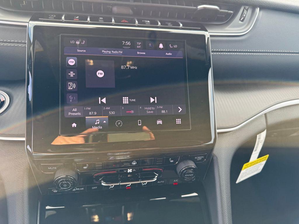 new 2025 Jeep Grand Cherokee car, priced at $33,625