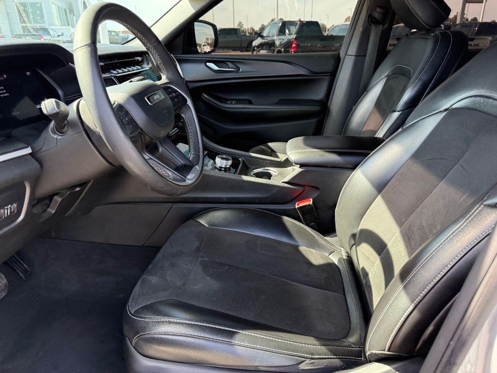 used 2023 Jeep Grand Cherokee car, priced at $27,000