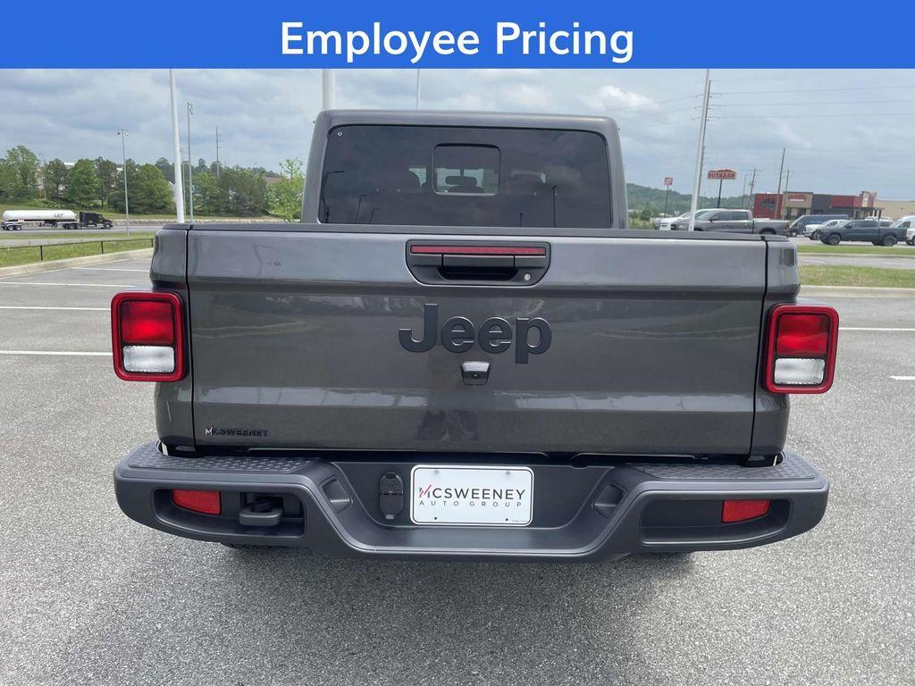 new 2025 Jeep Gladiator car, priced at $38,535