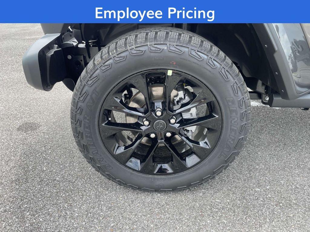new 2025 Jeep Gladiator car, priced at $38,535