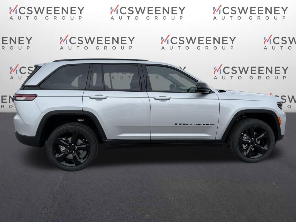new 2025 Jeep Grand Cherokee car, priced at $32,625