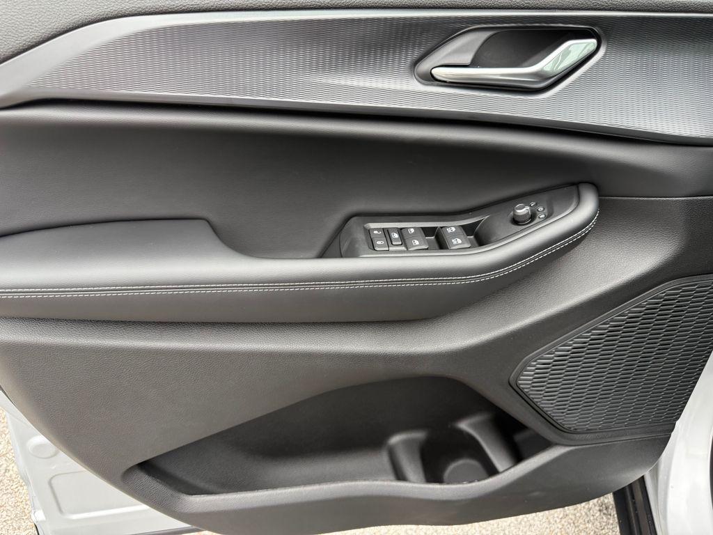 new 2025 Jeep Grand Cherokee car, priced at $32,625