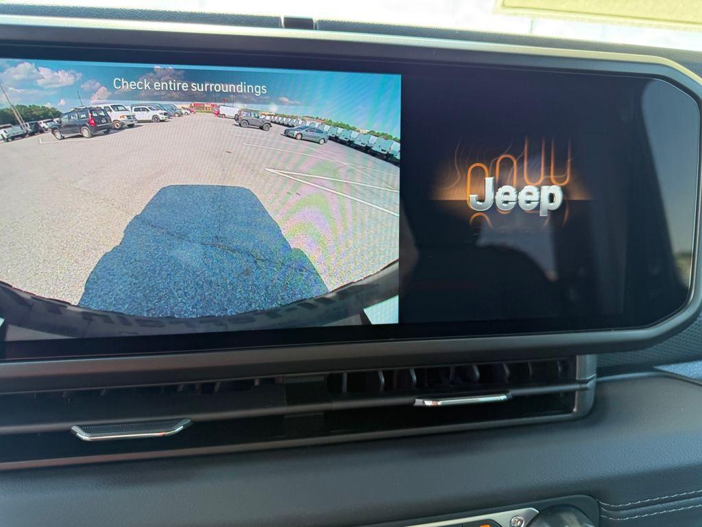 new 2025 Jeep Wrangler car, priced at $48,995