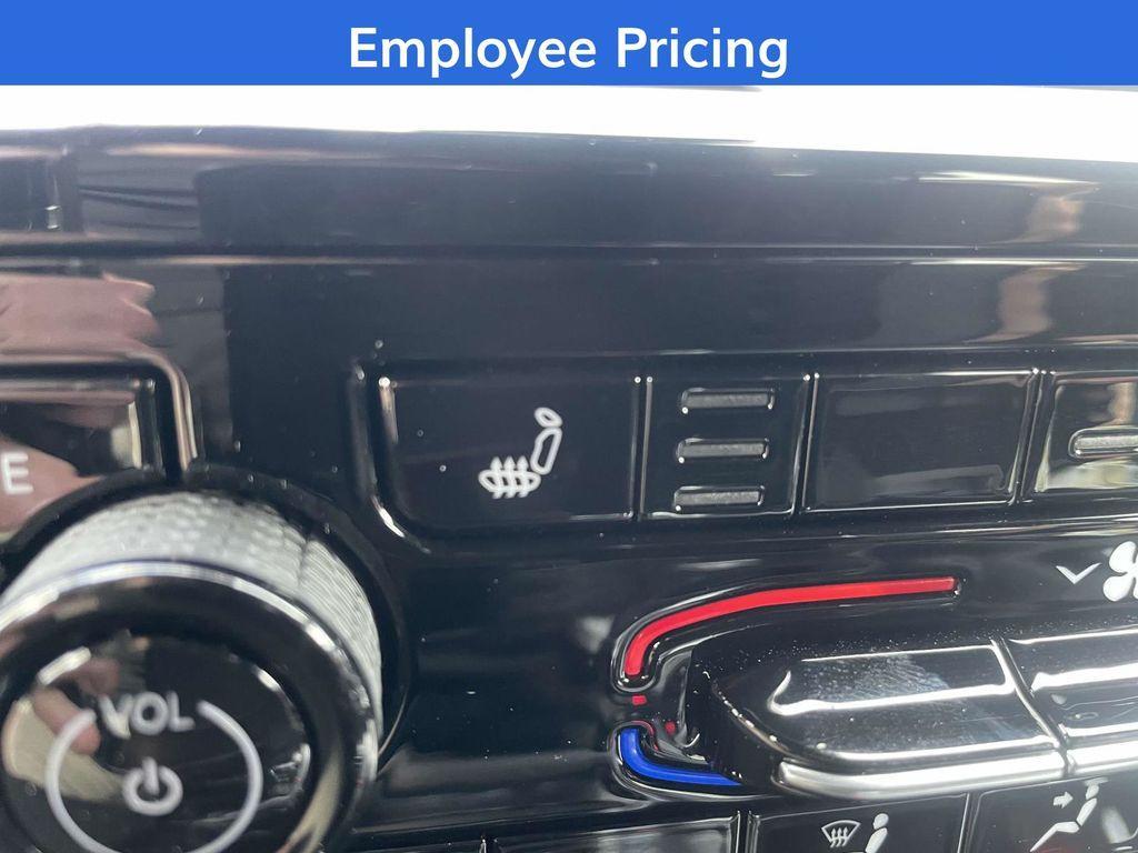 new 2025 Jeep Grand Cherokee L car, priced at $38,780