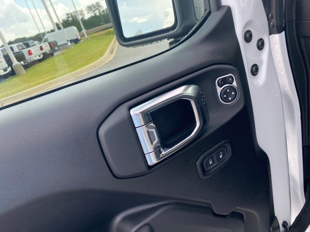 new 2025 Jeep Gladiator car, priced at $41,945