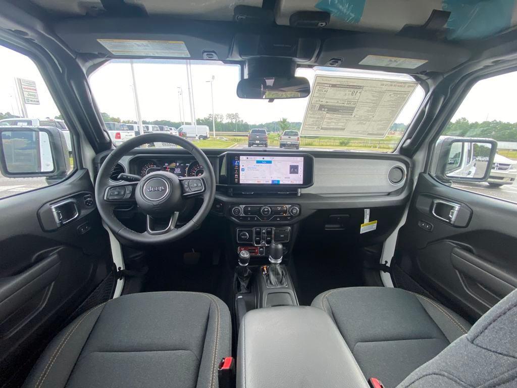 new 2025 Jeep Gladiator car, priced at $41,945