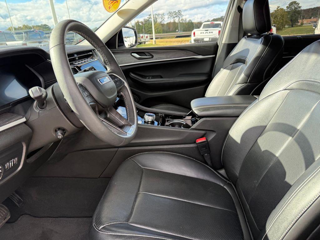 used 2023 Jeep Grand Cherokee car, priced at $31,000