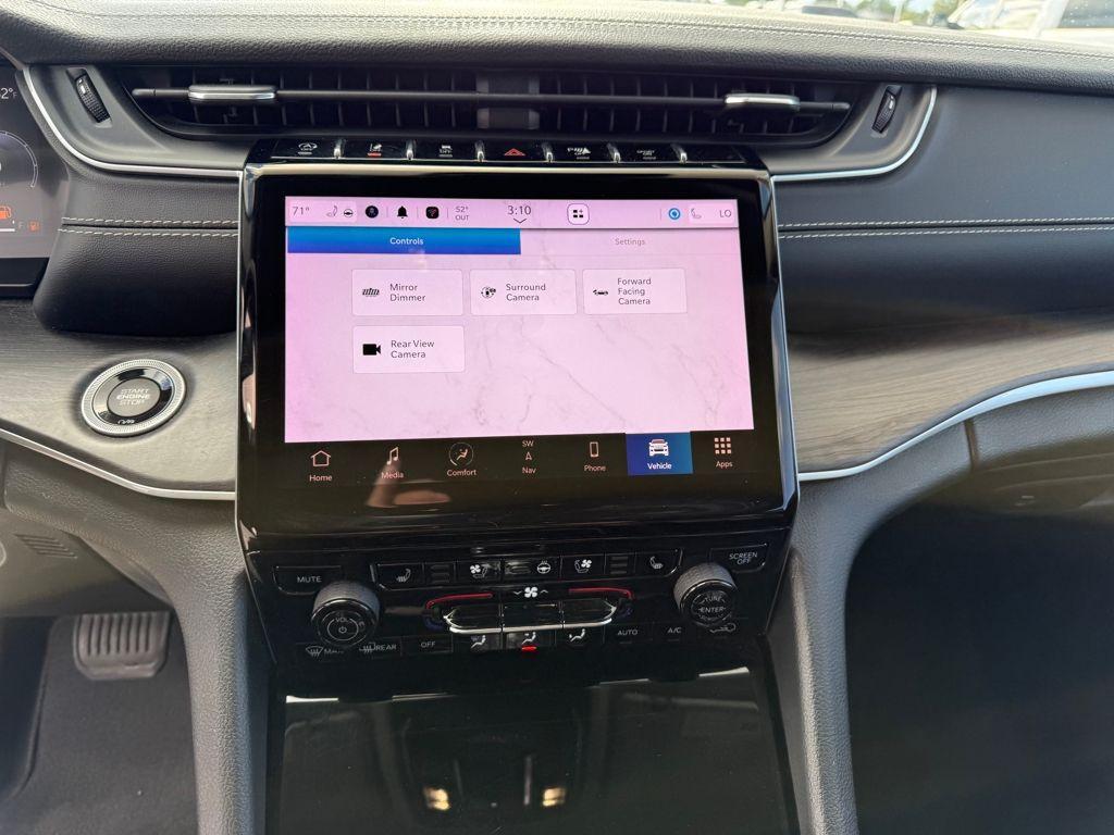 used 2023 Jeep Grand Cherokee car, priced at $31,000