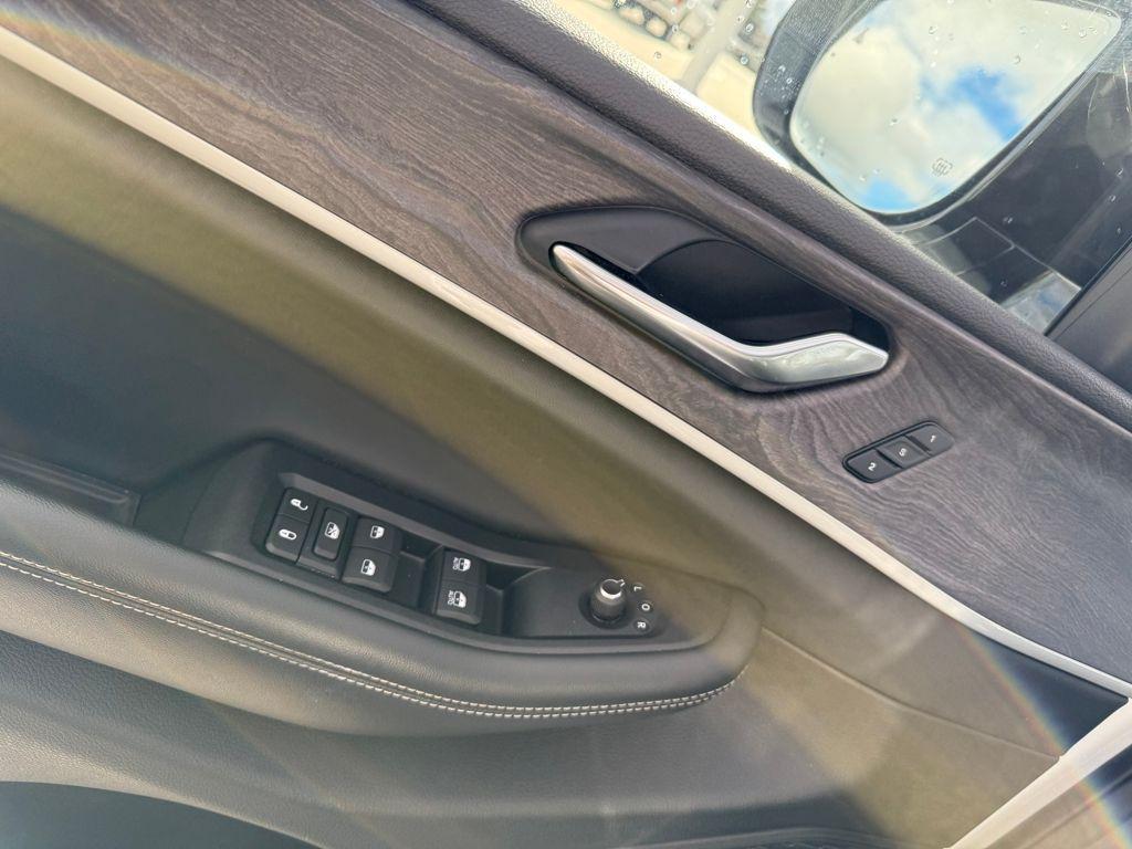 used 2023 Jeep Grand Cherokee car, priced at $31,000