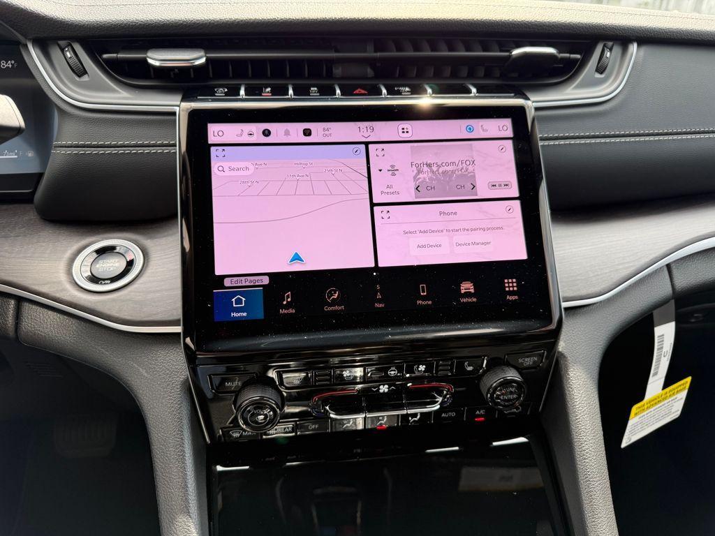 new 2025 Jeep Grand Cherokee car, priced at $41,215