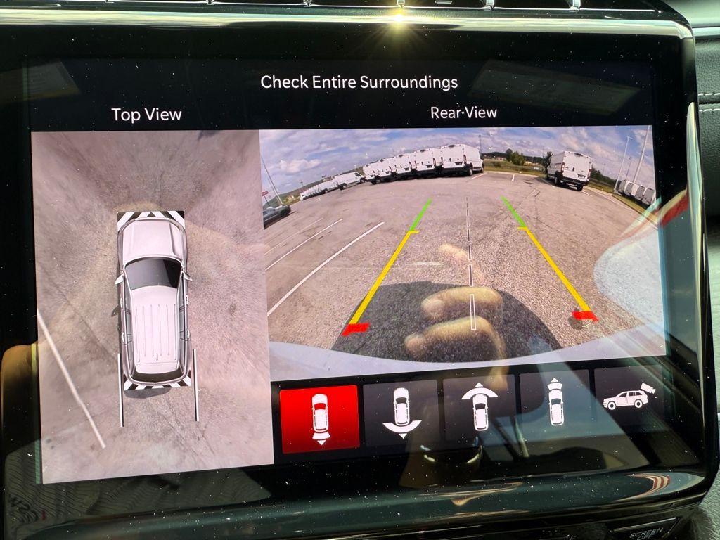 new 2025 Jeep Grand Cherokee car, priced at $41,215