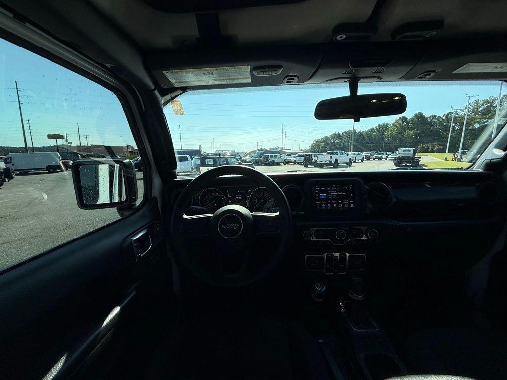 used 2022 Jeep Wrangler Unlimited car, priced at $32,937