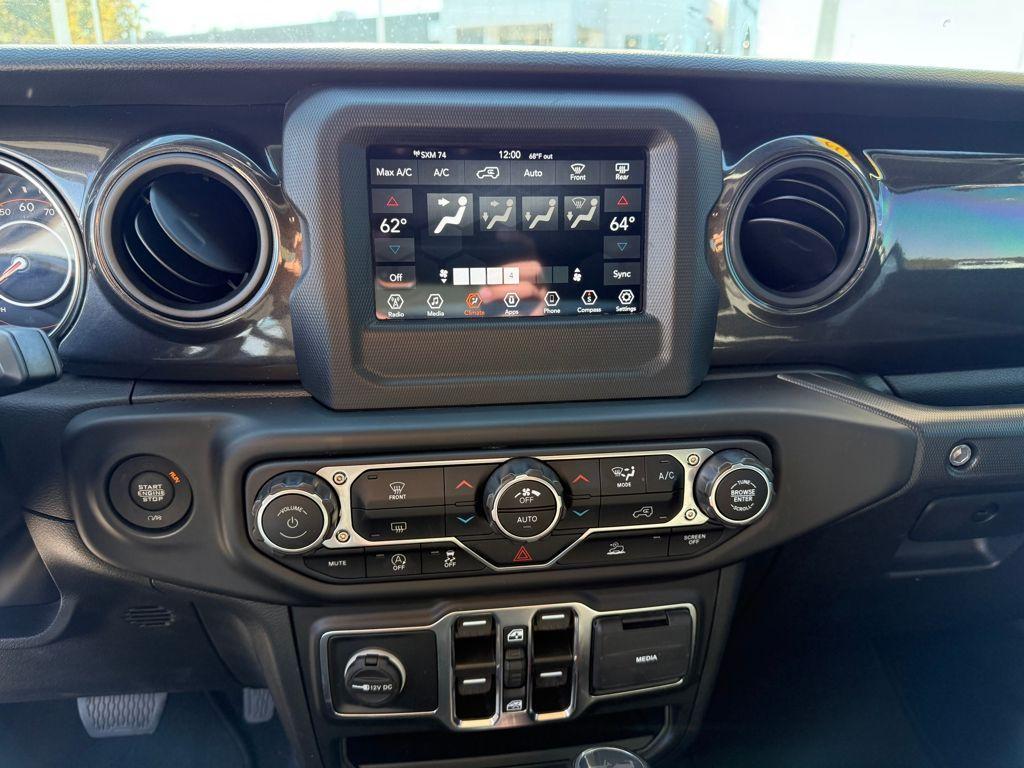 used 2022 Jeep Wrangler Unlimited car, priced at $31,265