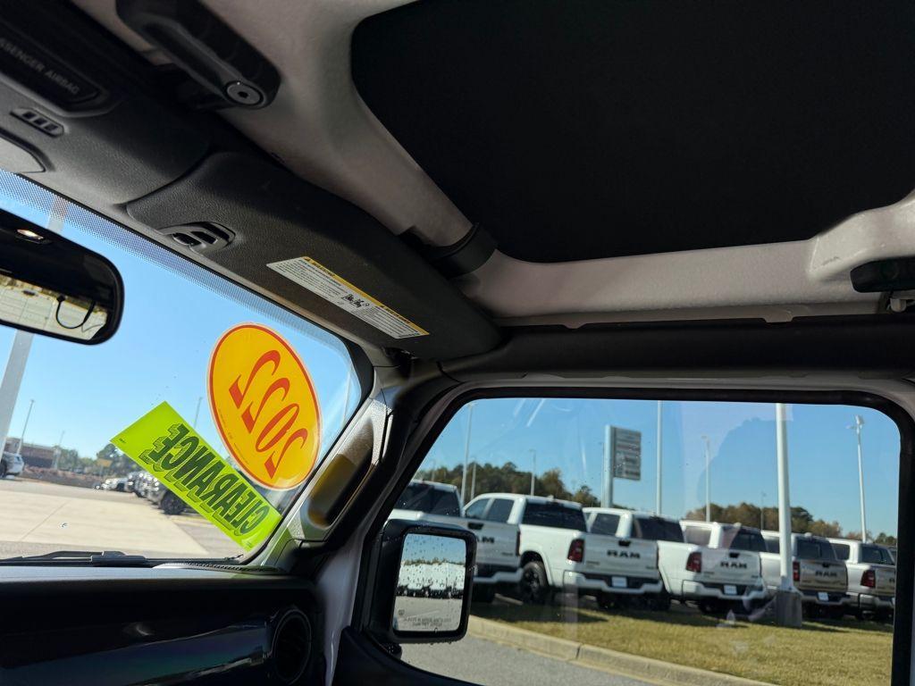 used 2022 Jeep Wrangler Unlimited car, priced at $31,265