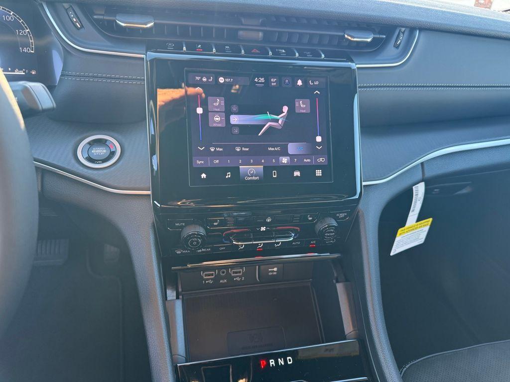 new 2025 Jeep Grand Cherokee car, priced at $32,625