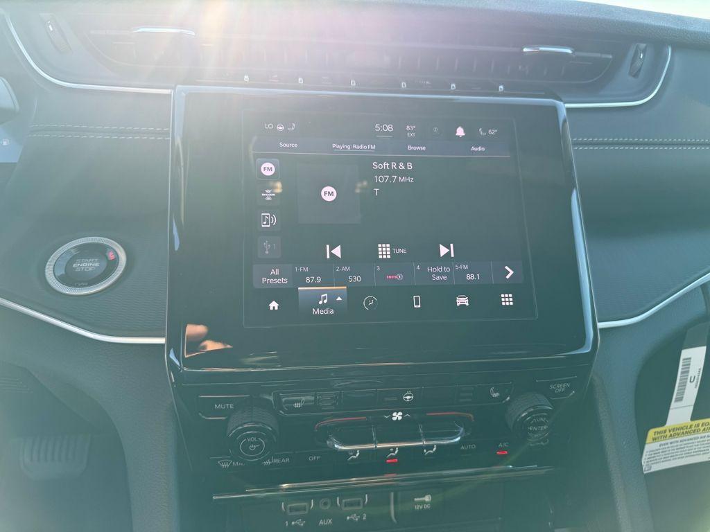 new 2025 Jeep Grand Cherokee car, priced at $33,530