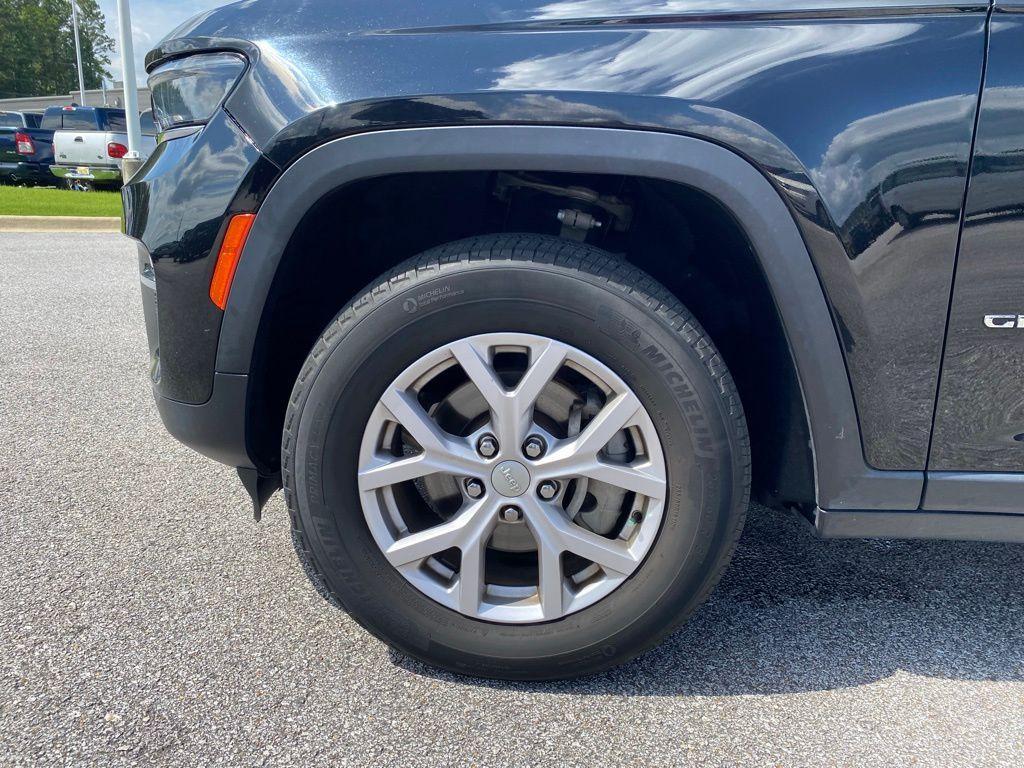 used 2022 Jeep Grand Cherokee car, priced at $28,288