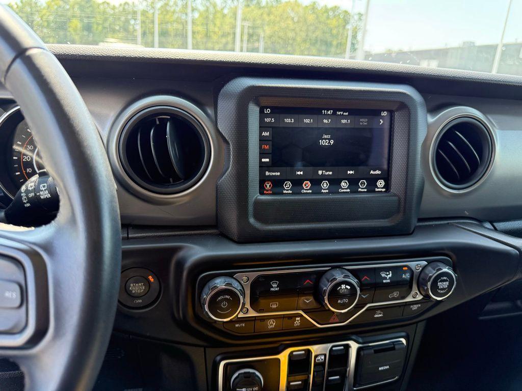 used 2022 Jeep Wrangler Unlimited car, priced at $31,369