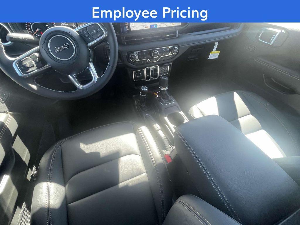 new 2025 Jeep Wrangler car, priced at $55,360