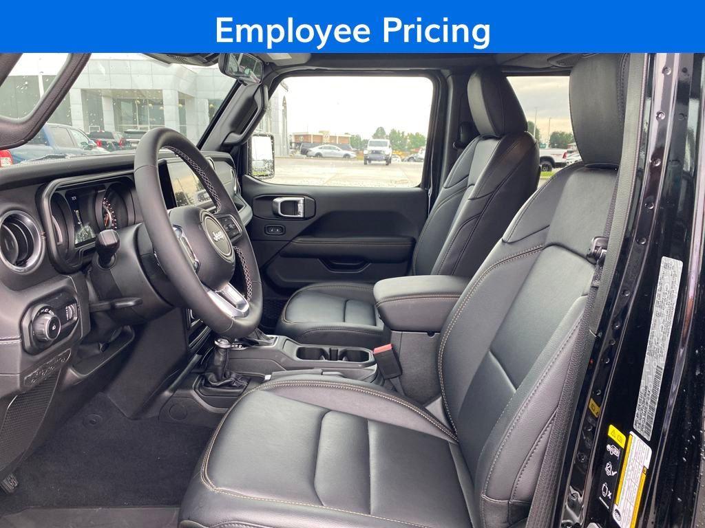 new 2025 Jeep Wrangler car, priced at $53,610