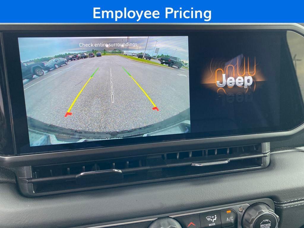 new 2025 Jeep Wrangler car, priced at $53,610