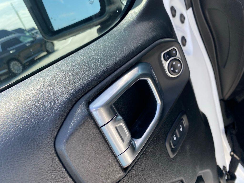 used 2020 Jeep Wrangler Unlimited car, priced at $27,510