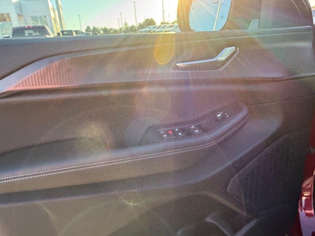 new 2025 Jeep Grand Cherokee car, priced at $36,125